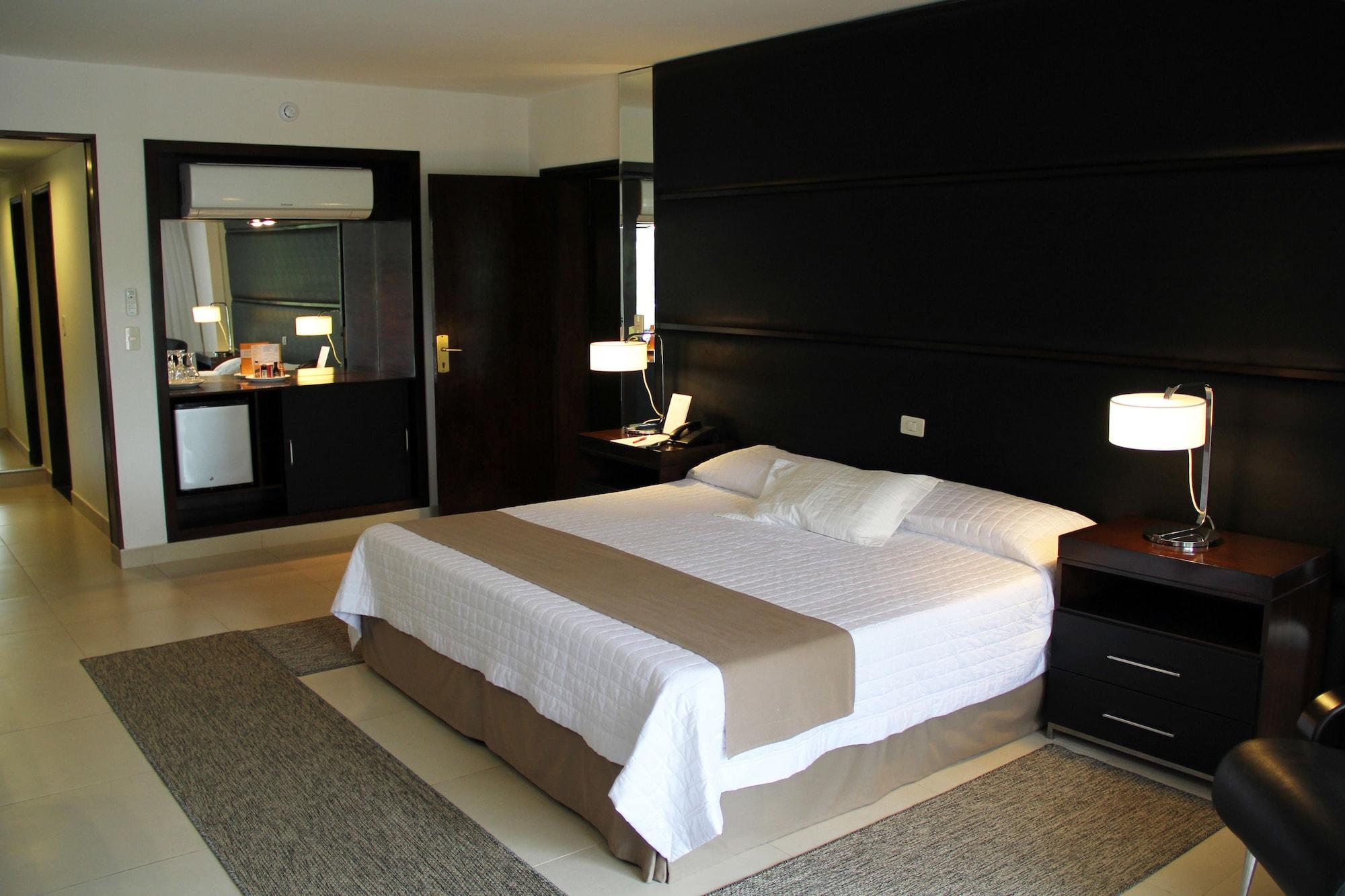 Yacht & Golf Club Paraguayo, A Tribute Portfolio Resort Lambare Екстер'єр фото