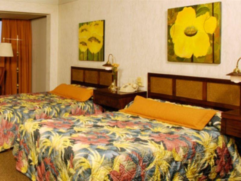 Yacht & Golf Club Paraguayo, A Tribute Portfolio Resort Lambare Екстер'єр фото